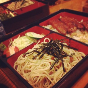 2011年：年越しそば＠巴屋【シミコムデザイン】